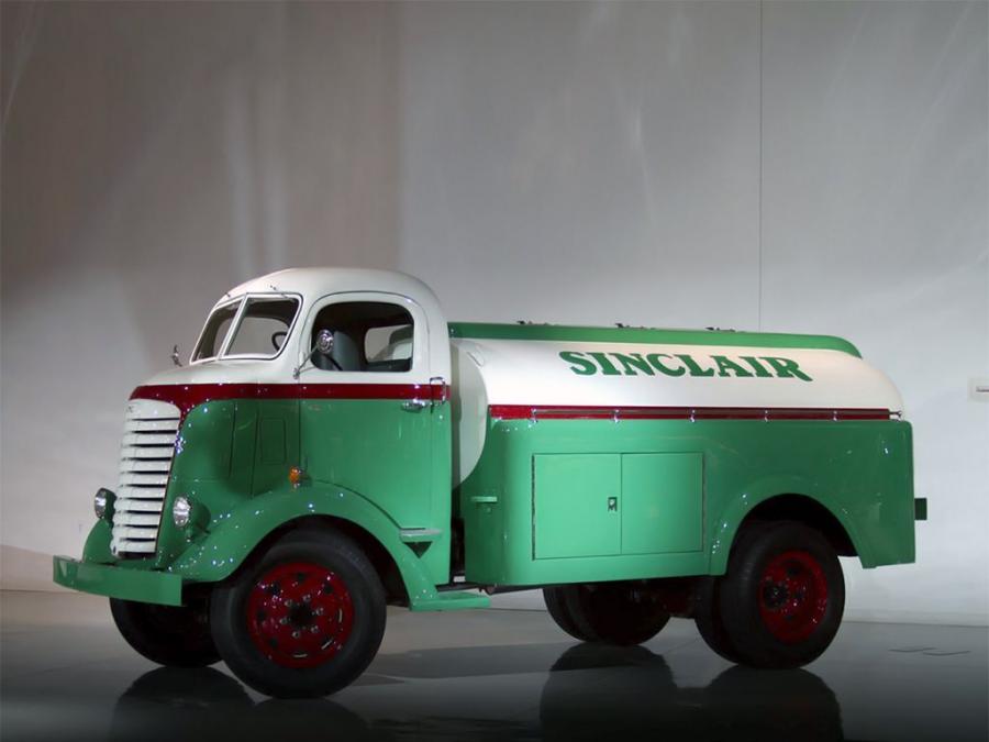  GMC Model AFR523 Tank Truck 1945 года  (фото 1 из 1)